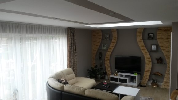 2 miegamuju namas - Langley