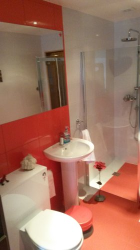 2 miegamuju namas - Langley