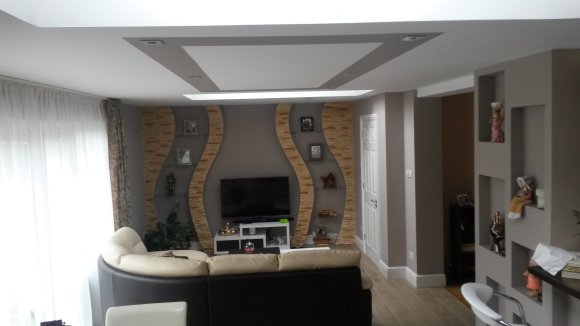 2 miegamuju namas - Langley