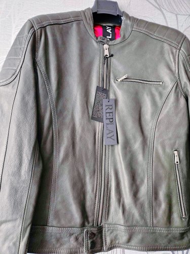 Drabužių aukcionas