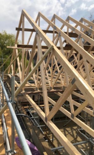 Statybų paslaugos / stogai