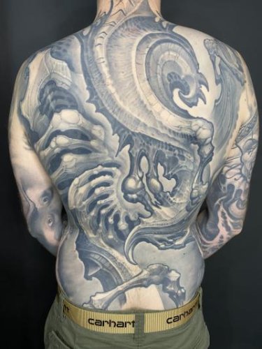 Never Say Die - Tattoo Studio · Award Winning Tattoo Studio