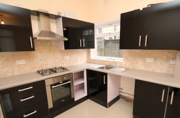 Nuomojamas 2 miegamuju butas su sodu