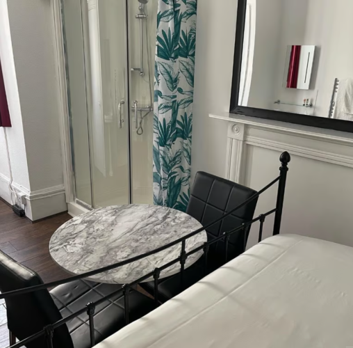 Pink Pavilion guest house Brighton superior room